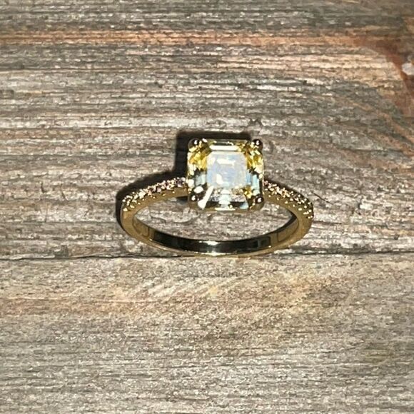 18k Gold Studded Band w Pale Yellow CZ Stone Ring - Picture 7 of 14